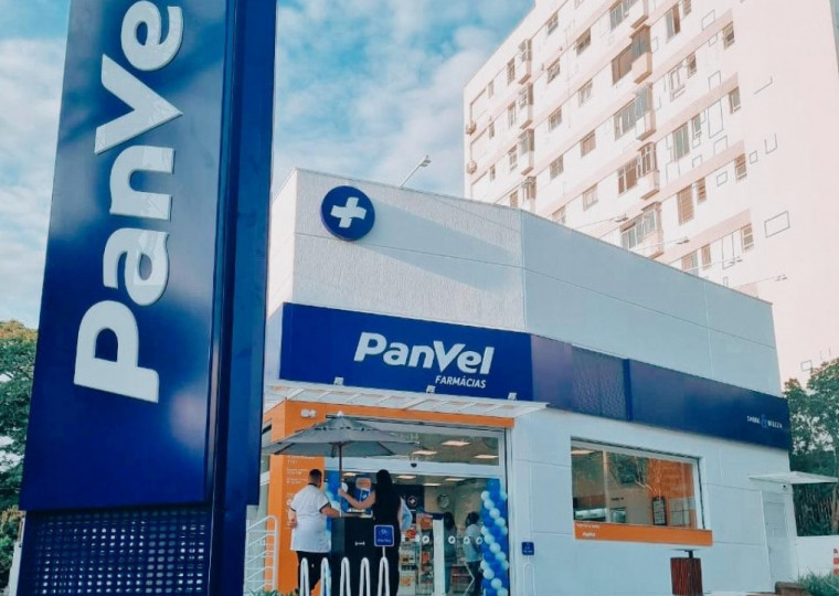 Panvel abriu unidade em Porto Alegre em uma esquina que teve demolição do prédio