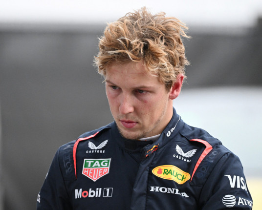 Red Bull anuncia saída de Lawson após só duas corridas e terá Tsunoda ao lado de Verstappen