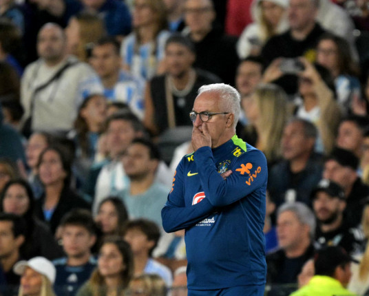 Dorival Júnior é demitido da seleção brasileira; CBF vai atrás de novo treinador