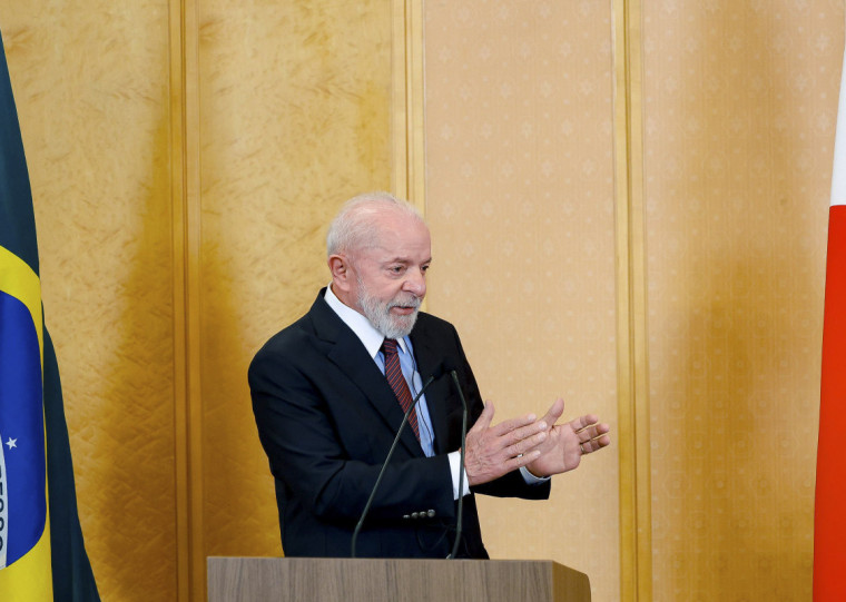 Presidente Lula durante entrevista coletiva à imprensa no Japão