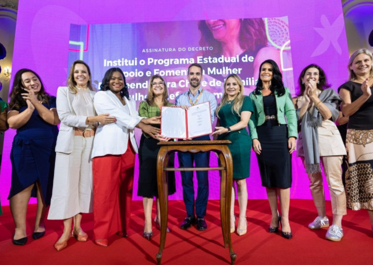 Diversas mulheres que ocupam postos de comando na atual gestão participaram da solenidade