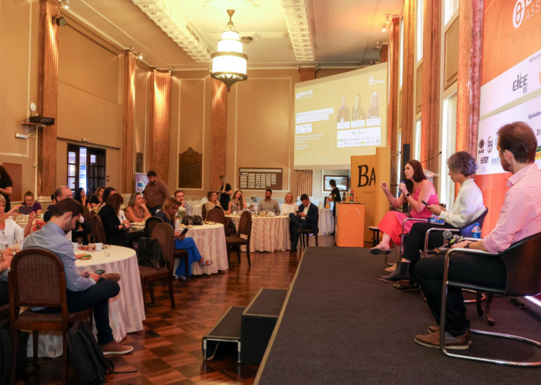 Diana e Klein, com media&ccedil;&atilde;o da colunista do Minuto Varejo, destacam temas dia feita de Nova York