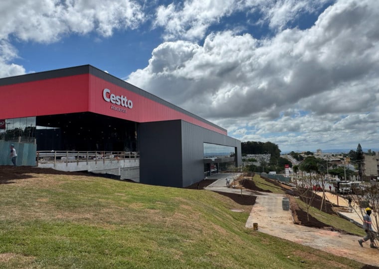 Megaloja está nos detalhes dos preparativos finais, com área interna já montada e conclusão de acessos