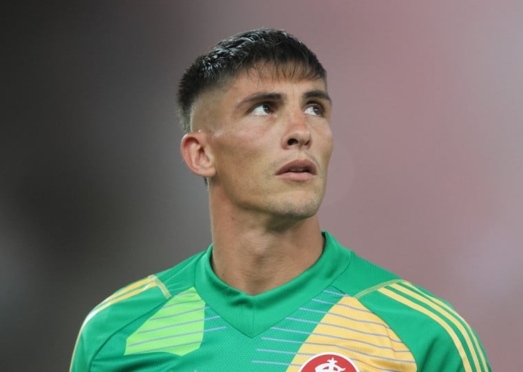 Camisa 1 inicia fisioterapia no CT Parque Gigante no decorrer da semana 