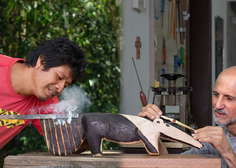Realizada pelo escultor Cesar Cony e um grupo de artesãos da aldeia Tekoá Jataí',t  a mostra 'Mbyá Guarani, estamos aqui!' terá tenda instalada no Parque Farroupilha