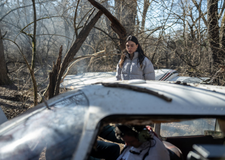 Atriz brasileira Isis Valverde integra o elenco do longa ao lado de Sylvester Stallone, Scott Eastwood e Willa Fitzgerald