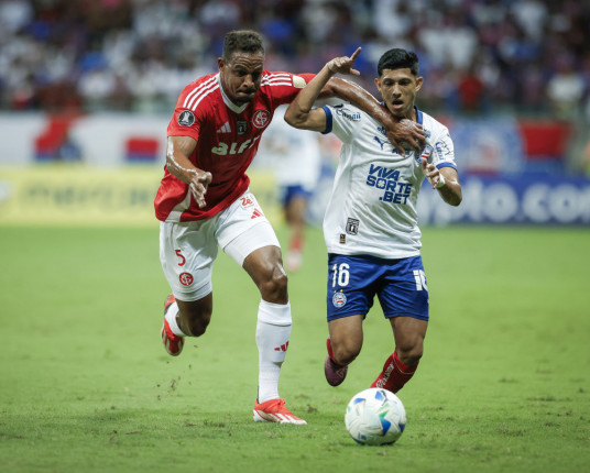 Com gol de Valencia, Inter reage e busca o empate contra o Bahia