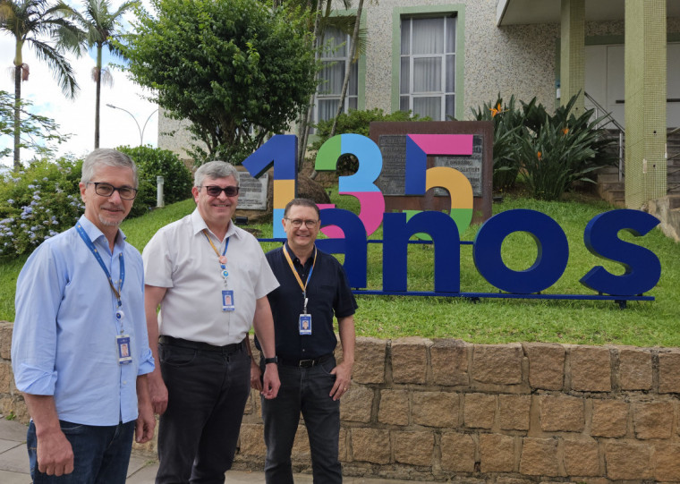 Dário Schneider, Jorge Álvaro Knapp e Inácio Reinehr integram a diretoria do colégio gaúcho