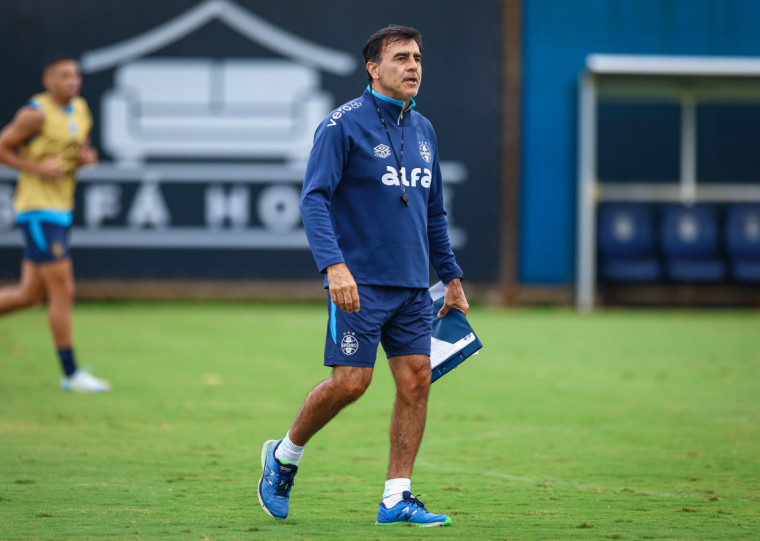 Quinteros ainda espera encontrar a melhor performance para sua equipe