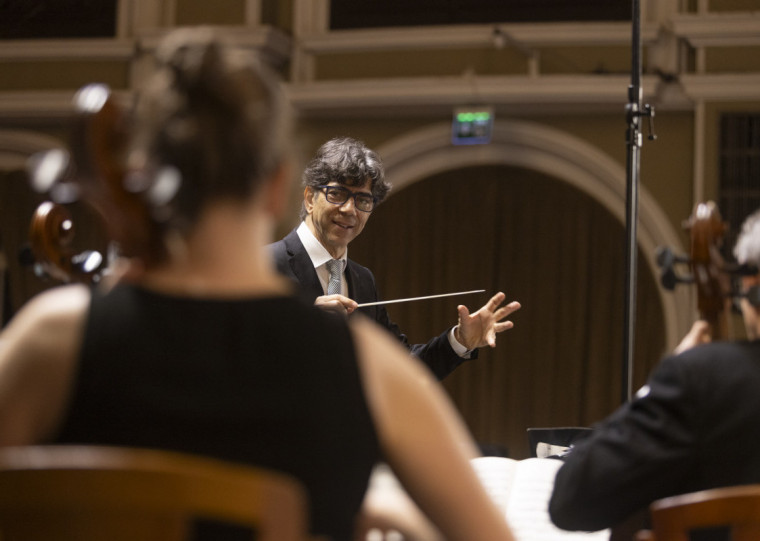 Concerto deve ocorrer às 19h deste domingo (6)