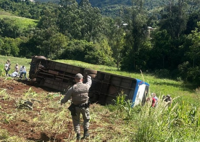 Veículo teria perdido o freio