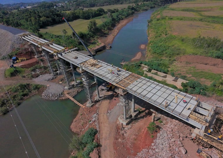 Estrutura ser&aacute; liberada sem a camada asf&aacute;ltica, para facilitar o tr&acirc;nsito na inaugura&ccedil;&atilde;o do Cristo Protetor