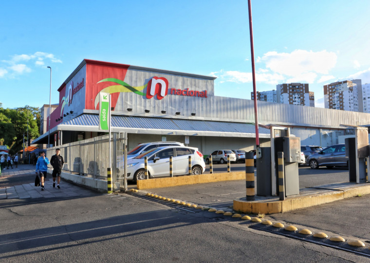 Loja da rua Gomes de Freitas, na Zona Norte de Porto Alegre, está na lista de fechamentos
