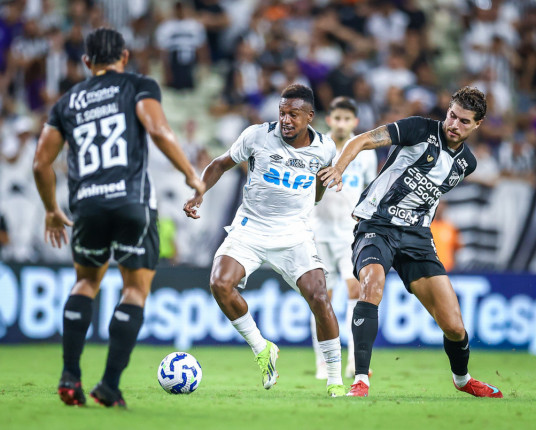 Grêmio perde para o Ceará e pressão aumenta sobre Quinteros