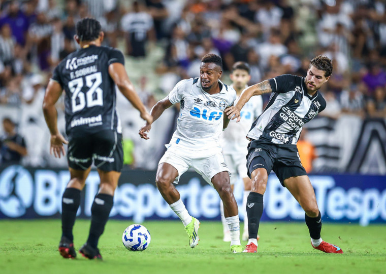 Tricolor de Edenílson até melhorou na etepa final, mas não conseguiu se impor na Arena Castelão