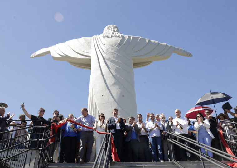 Solenidade contou com a presença de autoridades políticas e religiosas