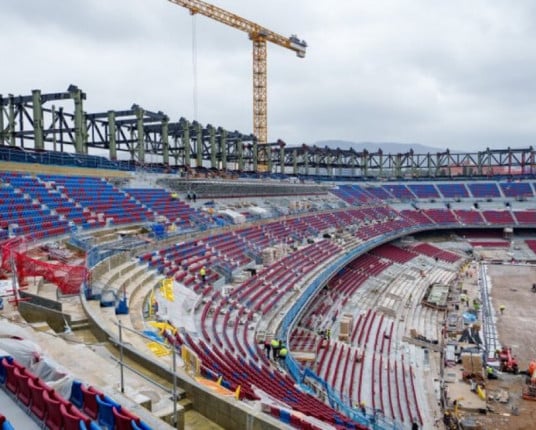 Barcelona estende acordo com Spotify e receberá R$ 3 bilhões pelo máster e naming right