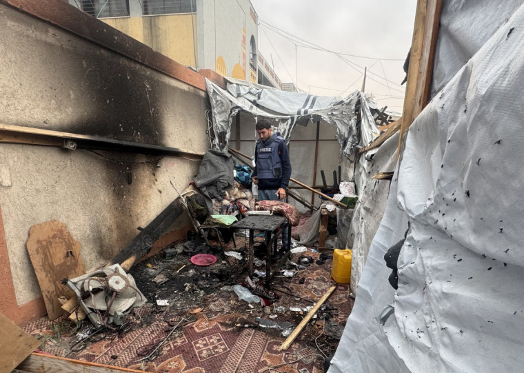 O ataque matou pelo menos duas pessoas, incluindo um repórter local. Outras nove ficaram feridas, incluindo seis repórteres