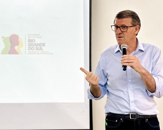 Secretário diz que novo piso regional ajudará a reter talentos no RS