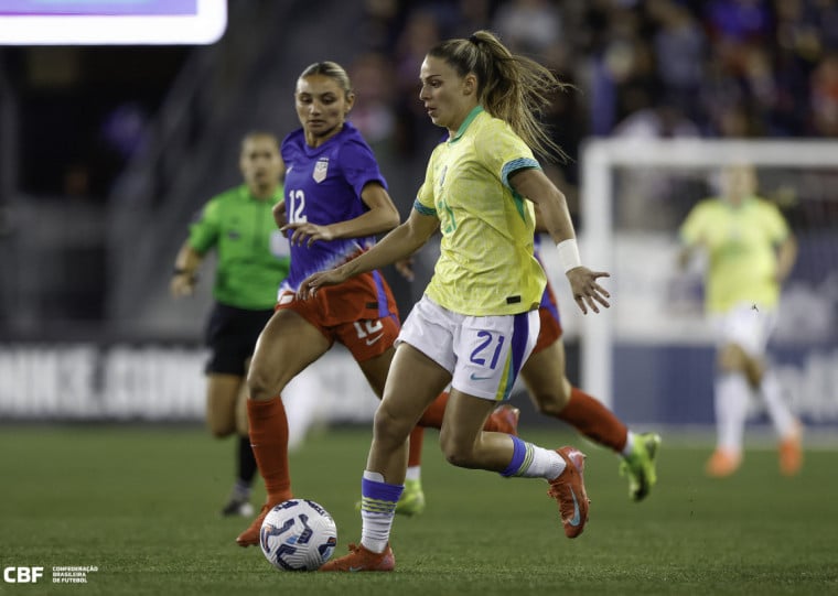 Todos os esportes coletivos contarão com o mesmo número de times femininos e times masculinos