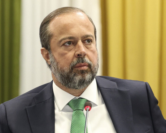 Ministro de Minas e Energia diz que País pode precisar de defesa nuclear