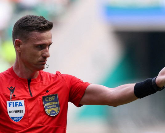 CBF inicia treinamento da arbitragem após críticas sobre falta de profissionalização e erros