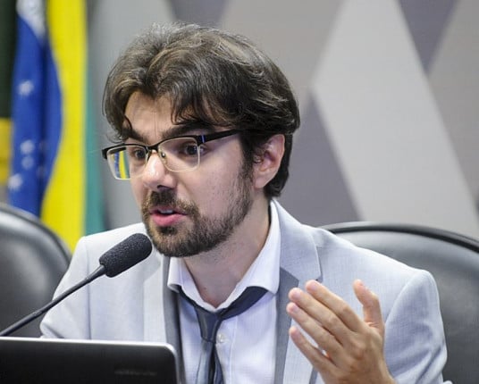 Mercado vê eventual indicação de Mello para BC como risco de interferência política do PT