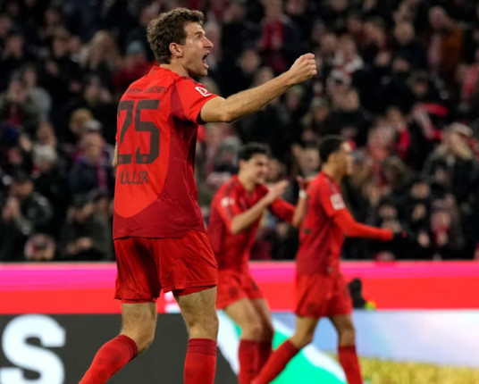 Thomas Müller na dupla GreNal? O que se sabe sobre futuro da lenda do Bayern