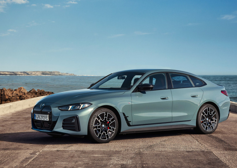 Veículo pode se conectar à assistente Alexa e receber atualizações remotas de software