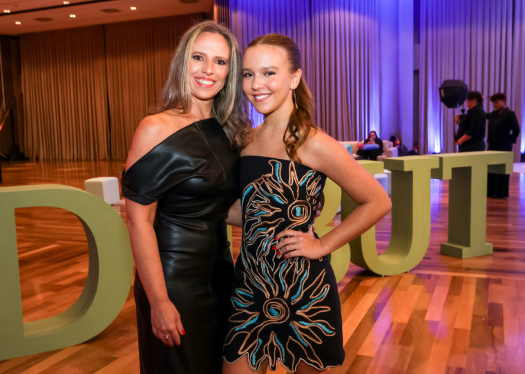 Luiza Ruhl e Victória Ruhl Rosa