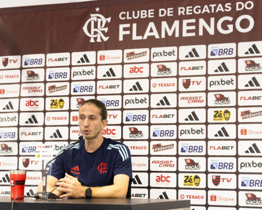 Filipe Luís compara apostas a cigarro após indiciamento de Bruno Henrique