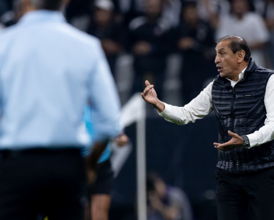 Inter anuncia a contratação do técnico argentino Ramón Díaz