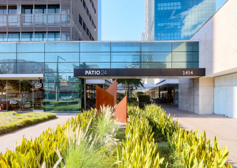 Complexo do P&aacute;tio 24 refor&ccedil;a o mix com mais duas marca de moda feminina