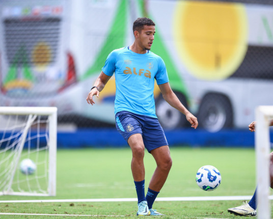 Com ausências, Grêmio divulga lista de relacionados para enfrentar o Godoy Cruz