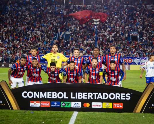 Bahia recebe o Atlético Nacional de olho em liderança no grupo do Inter