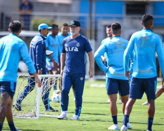 Grêmio enfrenta Godoy Cruz pela Sul-Americana no início da Era Mano Menezes