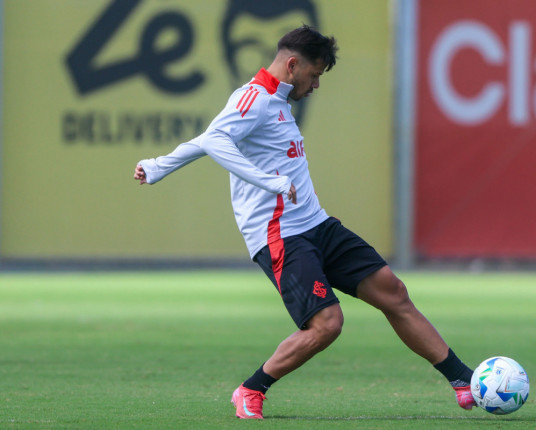 Inter se reapresenta com tendência de time misto contra o Juventude