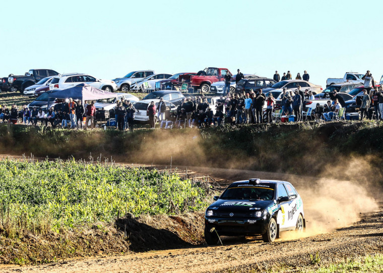 Cerca de 10 mil pessoas acompanharão as 34 duplas, que iniciam a disputa do certame nacional e estadual