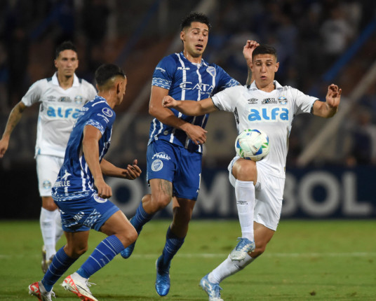 Na estreia de Mano Menezes, Grêmio empata com o Godoy Cruz na Argentina