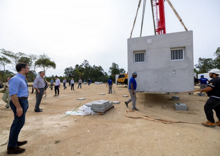 De acordo com Eduardo Leite, a expectativa é que a obras para as primeiras 473 casas definitivas iniciem no mês de maio