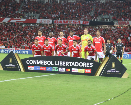 Inter fecha primeiro turno com tropeço e precisa ganhar fora na Liberadores