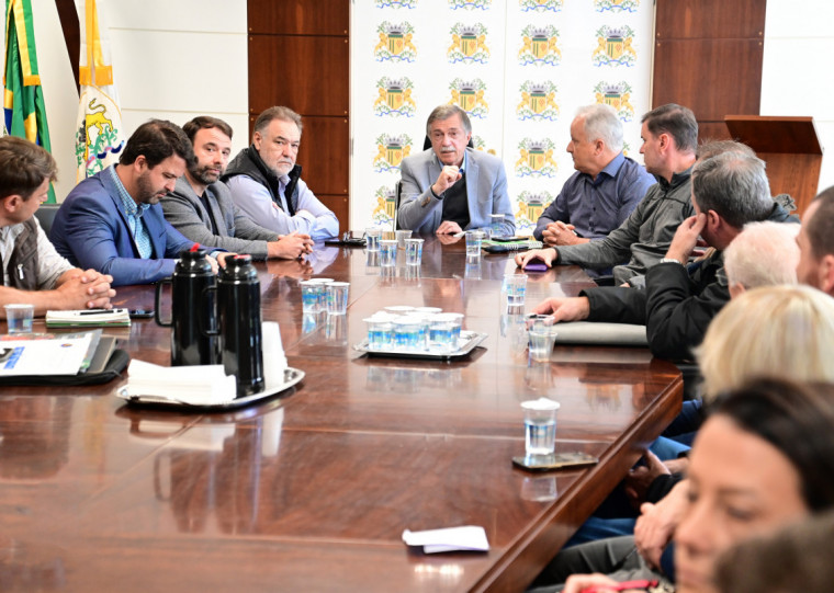 Reunião definiu o prazo até dia 10 de maio para cidades se manifestarem