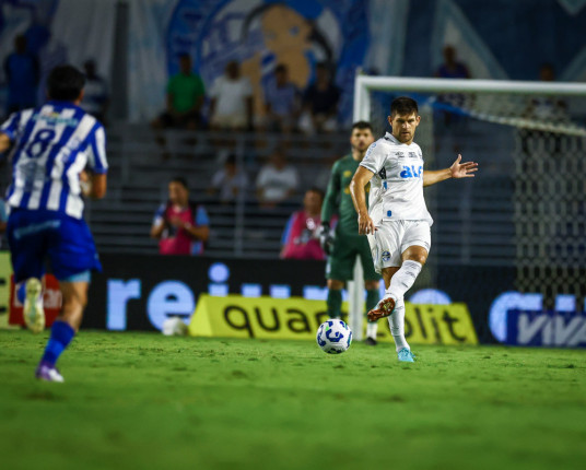 Grêmio perde para o CSA de virada e larga em desvantagem na Copa do Brasil