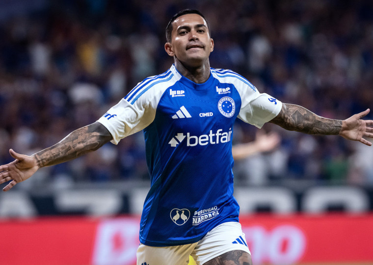 Atlético-MG e Grêmio são apontados como interessados no jogador