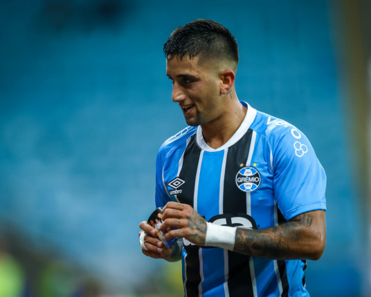 Grêmio vence a primeira com Mano Menezes e deixa o Z-4 do Brasileirão