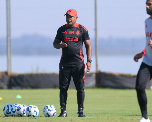 Inter foca na preparação para Libertadores com dúvidas no meio-campo
