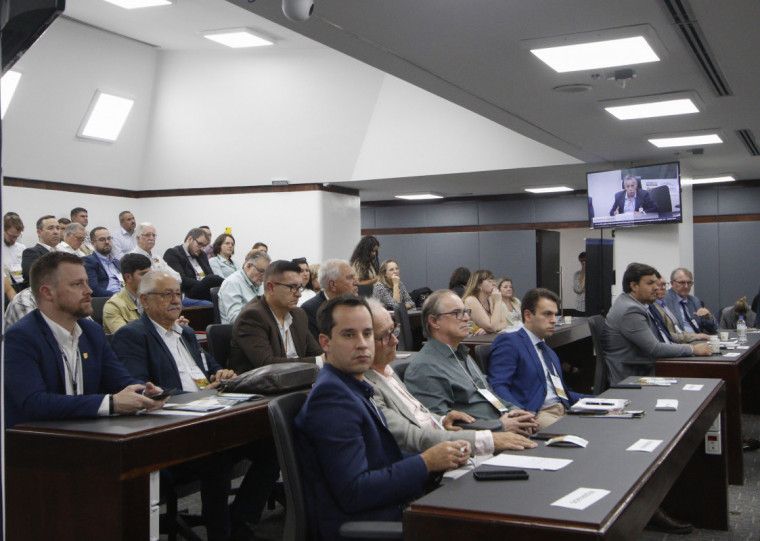 Assembleia Legislativa relançou a Frente Parlamentar pelo Desenvolvimento da Região da Campanha nesta segunda-feira (05)