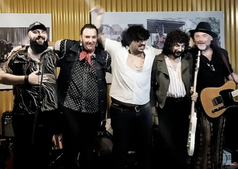 Banda tributo Caros Erasmos interpreta os maiores sucessos do Tremendão nesta quarta-feira (8)