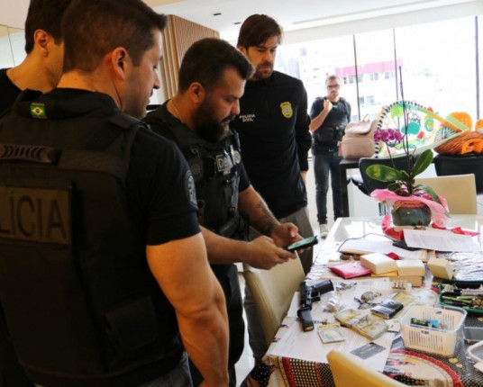 Polícia indicia 24 por irregularidades em compras da secretaria de Educação de Porto Alegre