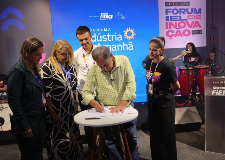 Presidente da Fiergs, Claudio Bier, no ato de assinatura nesta quinta 